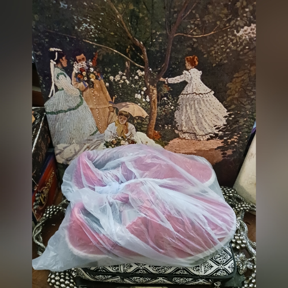 ππPuma Caliπ©women 6.5,Bright Pink.π Get Your Feet In These Shoes.ππ - Picture 16 of 16